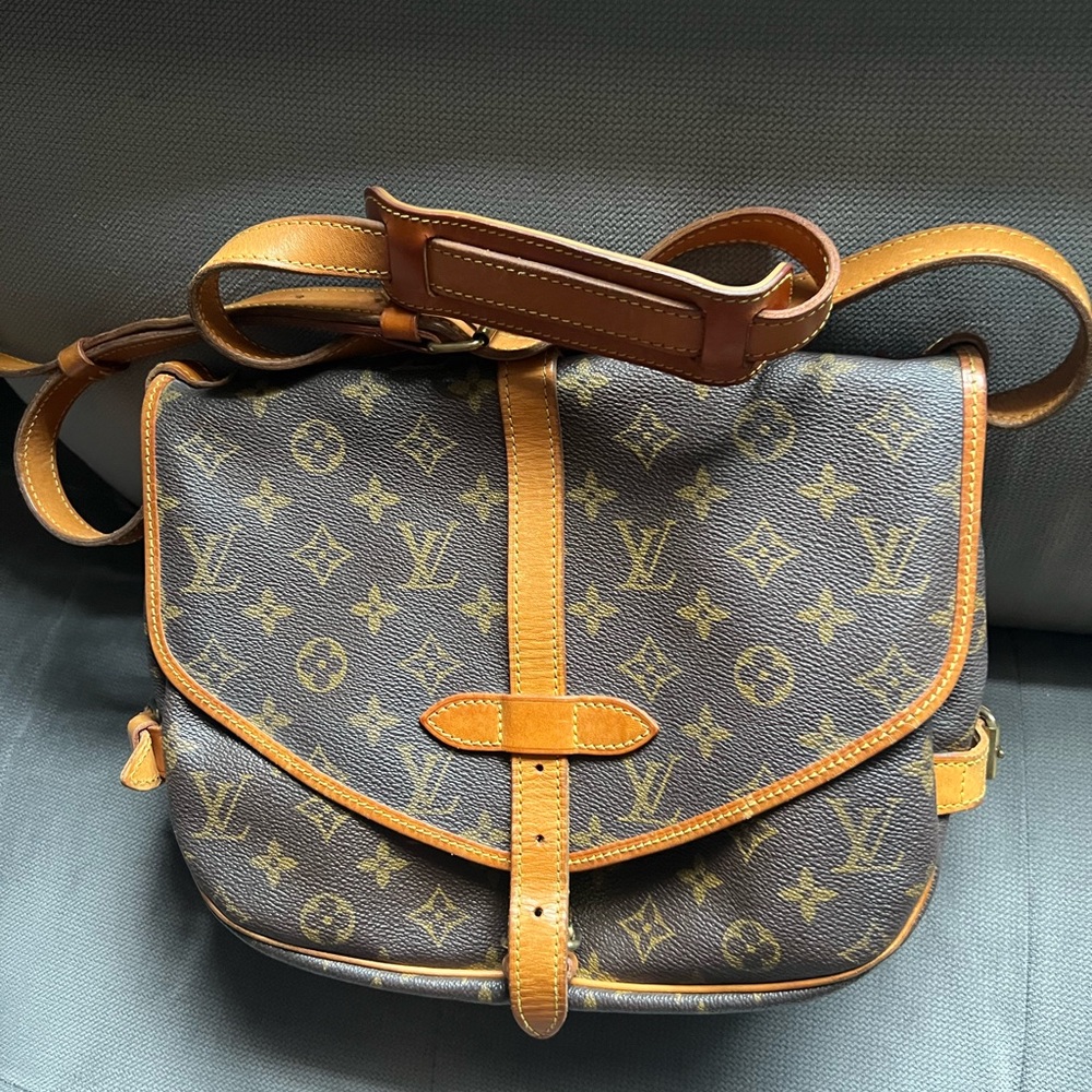 Authentic Louis Vuitton Samur 30